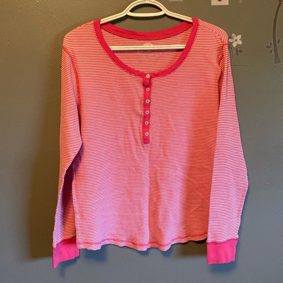 🩷A gently worn old navy long sleeve shirt. - Picture 1 of 3